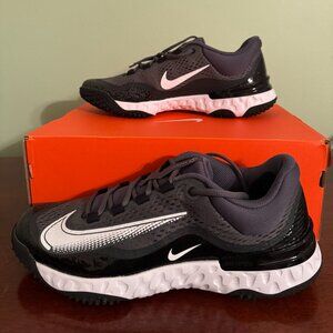 NEW Nike Alpha Huarache Elite 4 Turf Shoes - Size 11 Men / 12.5 Women